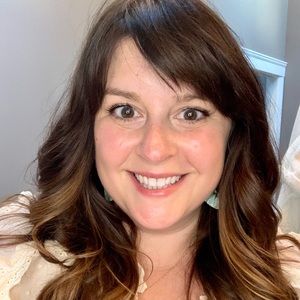 Meet your Posher, Alicia